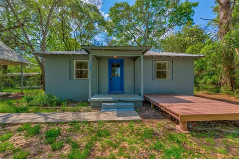 885 Caldwell St, Jasper, TX 75951