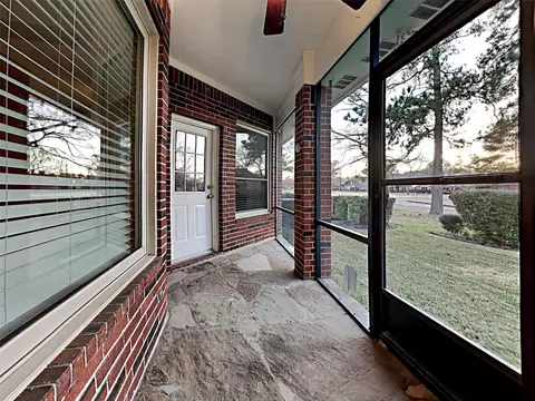 18407 Bluewater Cove Dr, Humble, TX 77346