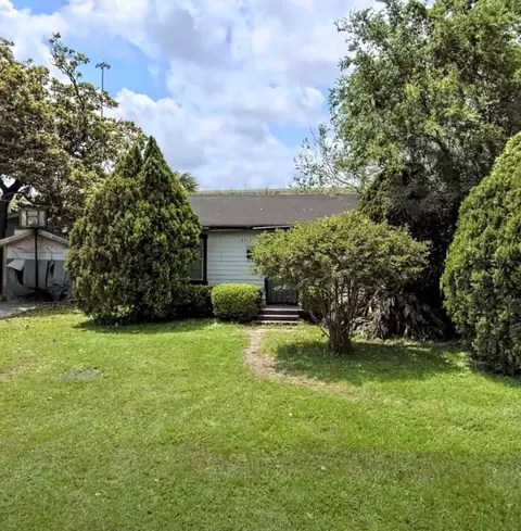 2912 Fairbanks St, Houston, TX 77026
