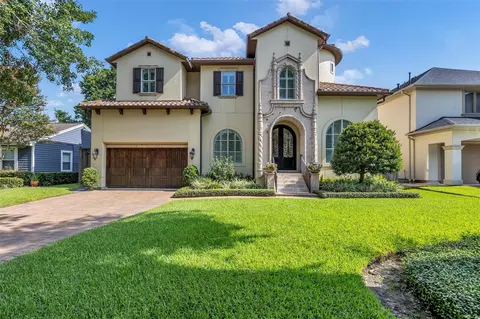 4608 Maple St, Bellaire, TX 77401