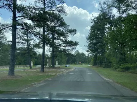 195 Tarnwood Dr, Brookeland, TX 75931