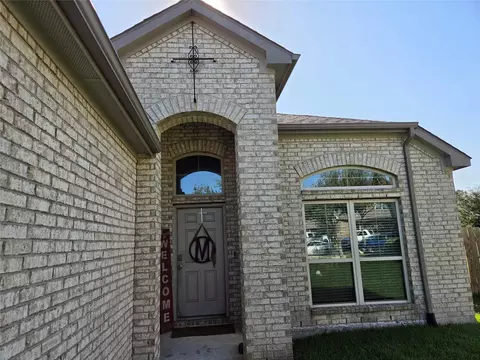 5310 Decatur Ct, Dickinson, TX 77539