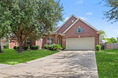 2713 Autumn Falls Dr, Pearland, TX 77584