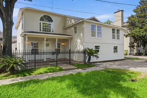 710 W 10th St, Houston, TX 77008