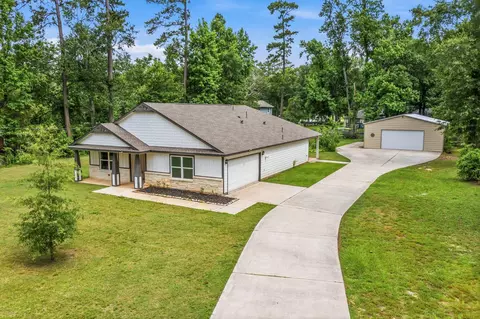 20878 White Oak Ln, Montgomery, TX 77316