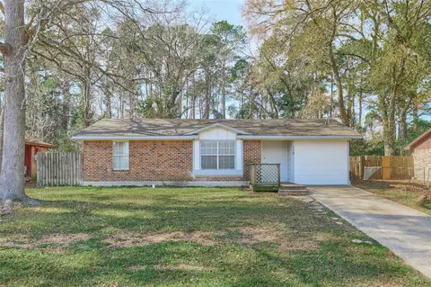 119 Laurie Ln, Willis, TX 77378