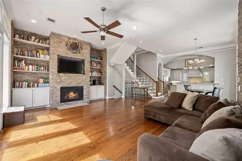 328 Bomar St, Houston, TX 77006