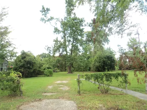 6729 Kittridge St, Houston, TX 77028