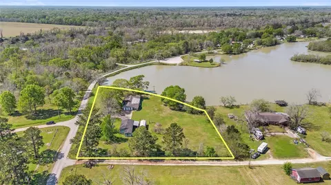 1633 River Rd, Goodrich, TX 77335