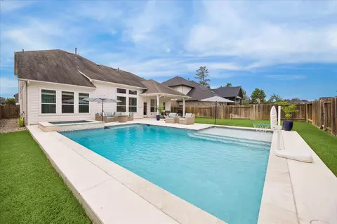 Exterior - 32111 Aspen Grove Ct, Spring, TX 77386 photo 2 of 10