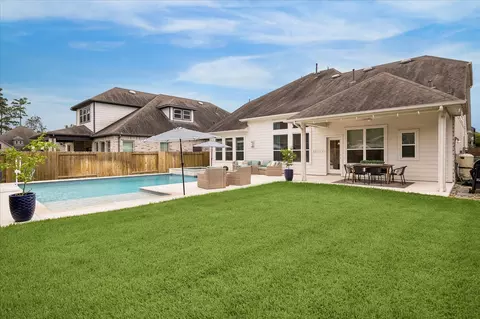 Exterior - 32111 Aspen Grove Ct, Spring, TX 77386 photo 5 of 10