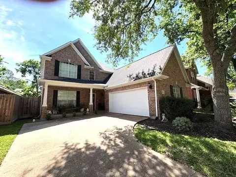 1615 Lakeside Enclave Dr, Houston, TX 77077