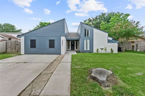 3404 Surrey St, Baytown, TX 77521