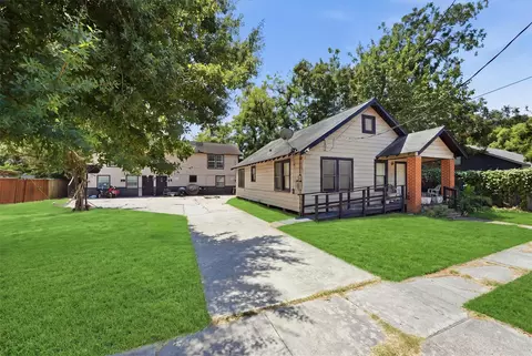 605 E Hunnicutt St, Baytown, TX 77520