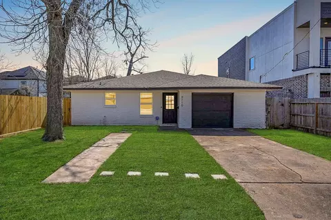 4710 Hershe St, Houston, TX 77020