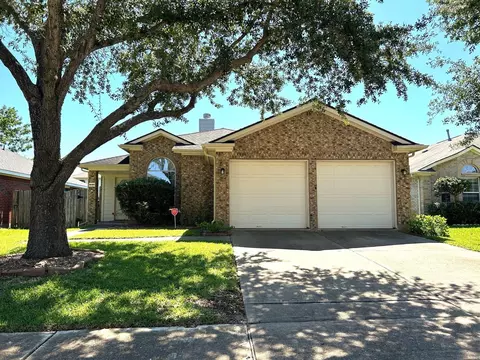 16307 Bettong Ct, Sugar Land, TX 77498