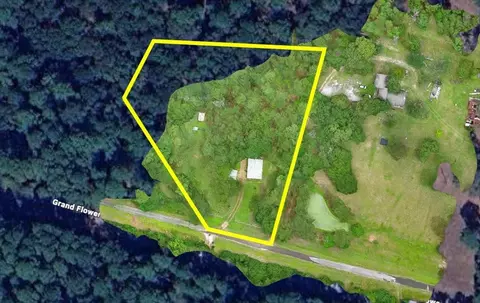 16375 Grand Flower Rd, Plantersville, TX 77363