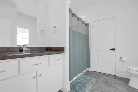 Bath - 2523 Quickstep Ct, Katy, TX 77493 photo 4 of 5