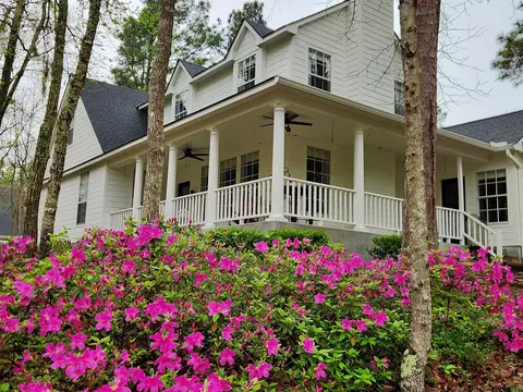 100 Lords Cir, Coldspring, TX 77331