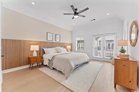 1004 Tuskegee Heights Ln, Houston, TX 77091