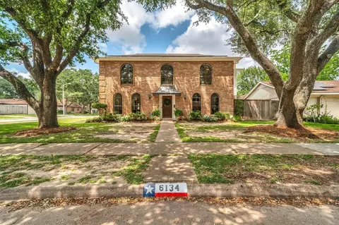 6134 Rena St, Houston, TX 77092