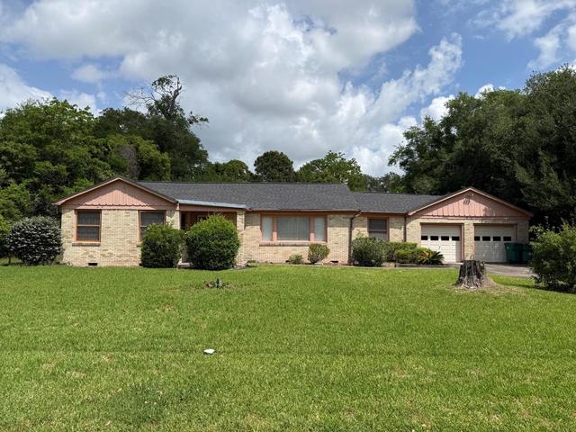 1812 Sholars Ave, Orange, TX 77630