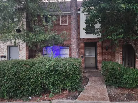 1404 Walnut Bend Ln #23, Houston, TX 77042