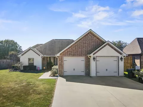 445 Bryant Blvd, Bridge City, TX 77611