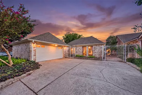 14122 Woodnook Dr, Houston, TX 77077