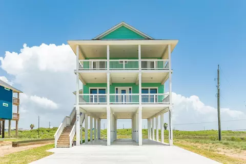816 Coast Guard, Surfside Beach, TX 77541