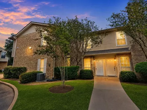 7575 Cambridge St #1701, Houston, TX 77054