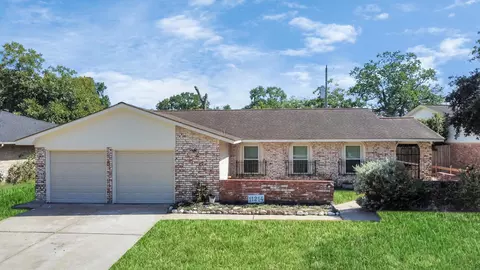 11214 Caribbean Ln, Houston, TX 77089