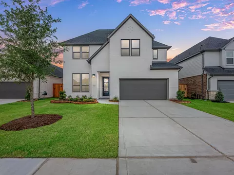 7082 N Lake Clopton Dr, Montgomery, TX 77316