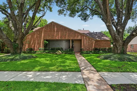 5246 Imogene St, Houston, TX 77096