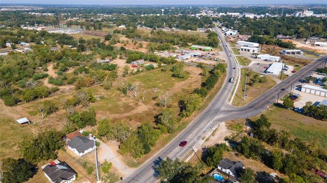 000 S Mechanic, El Campo, TX 77437
