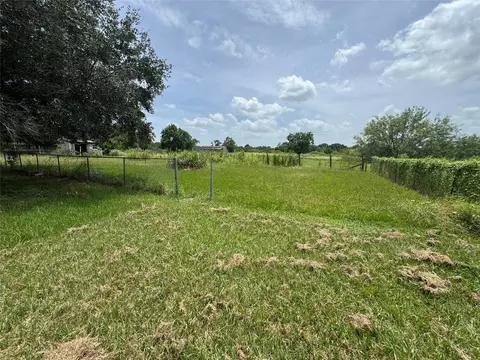 Exterior - 809 Campbell Rd, Eagle Lake, TX 77434 photo 4 of 4