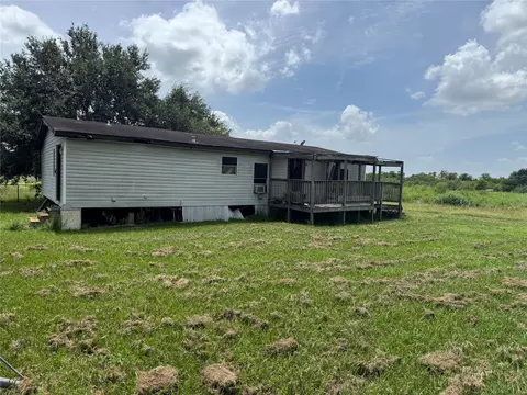 Exterior - 809 Campbell Rd, Eagle Lake, TX 77434 photo 1 of 4