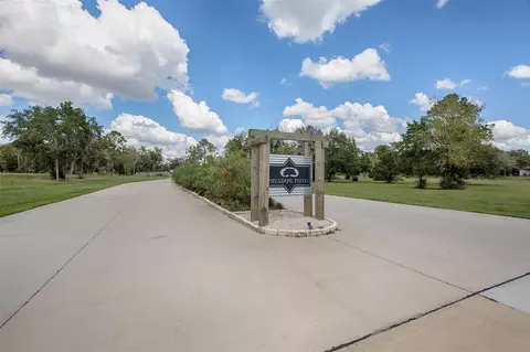 2710 Whispering Pine Dr, Alvin, TX 77511