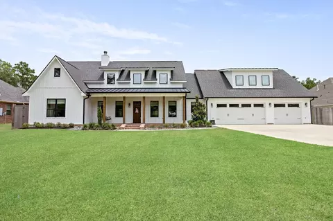 290 Talpa Trl, Lumberton, TX 77657