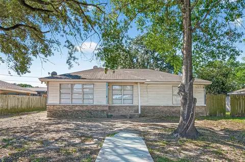 14205 Stoneshire St, Houston, TX 77060