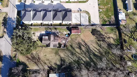 40 Dipping Ln, Houston, TX 77076