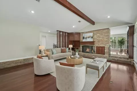 Living - 23 Amherst Ct, Conroe, TX 77304 photo 1 of 6