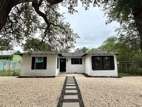 260 S East Ave, New Braunfels, TX 78130