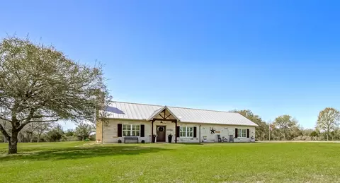 1134 Big Buck Rd, Weimar, TX 78962