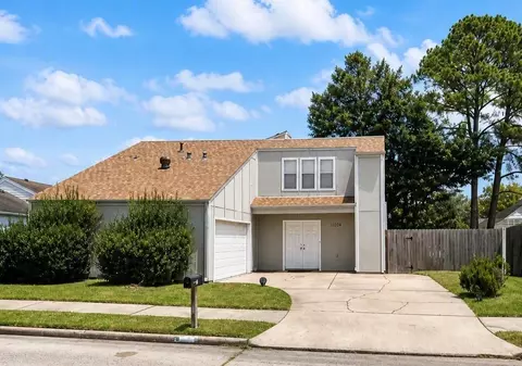11034 Petworth Dr, Houston, TX 77072