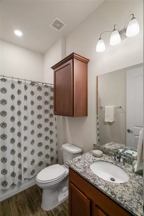 Bath - 516 Nokota Dr, Spring, TX 77382 photo 3 of 3