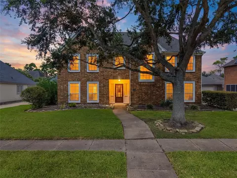 2104 Bay Hill Dr, League City, TX 77573
