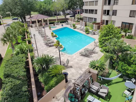 3525 Sage Rd #303, Houston, TX 77056