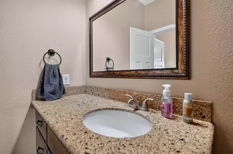 Bath - 4001 Golden Eagle Dr, Bryan, TX 77808 photo 3 of 8