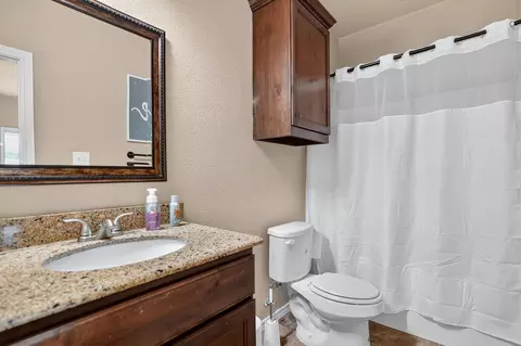 Bath - 4001 Golden Eagle Dr, Bryan, TX 77808 photo 2 of 8